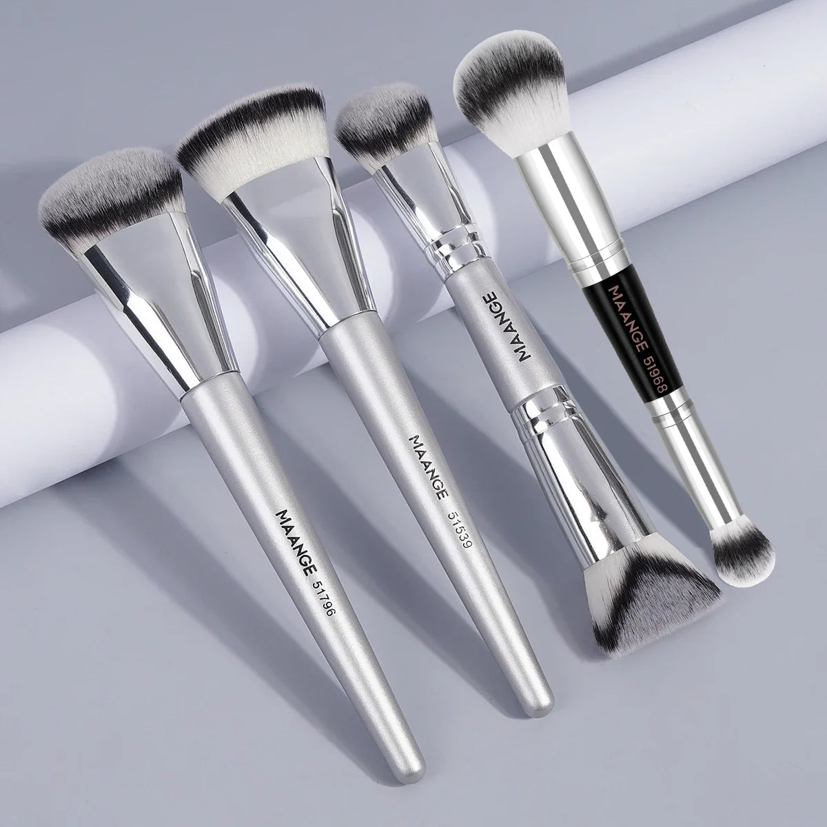 MAANGE 4pcs Makeup Brushes 2pcs Dual-ended Concealing Blush Brushes 2pcs Flat Top Angled Foundation Brushes Kit